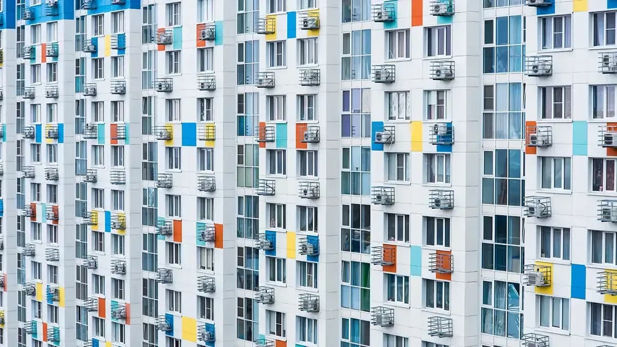 Ile kosztuje założenie klimatyzacji? Sprawdź, by uniknąć wysokich wydatków